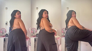 Farting with baggy pants to make you cum JOI