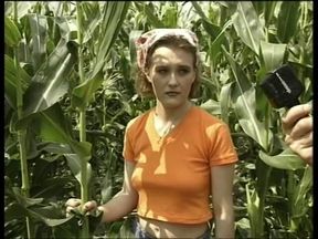 Spex MILF is getting anally slammed outdoors
