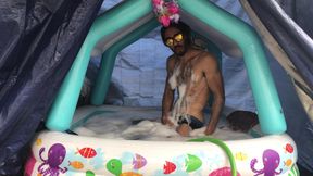 Bubble bath in my pool