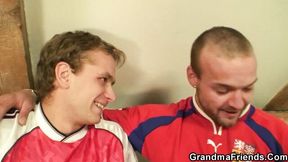 Courtesan's hardcore porn by Grandma Friends