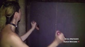 gang-bang et gloryhole dans un club echangiste toujours aussi sal-ope, je ...