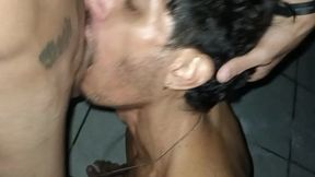 favela cruising- skatista tatuado do castelar