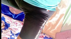 I invite a lady I met at the gym to my house to do some exercises.