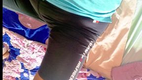 I invite a lady I met at the gym to my house to do some exercises.