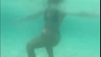 He didn&rsquo_t resist and had to record me #ass #beach #pussy #porn #sexybody #body #playa #juegos #sexy #Public