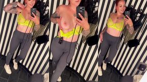 dessous shopping!! nackte titten in der umkleidekabine!