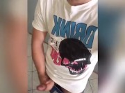 Ragazzo italiano in quarantena si sega e sborra