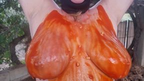 Julie Cunningham Sploshing - Short Slowed Down Clip of My Hug Tits Covered in Beans Being Shaken Side to Side Slowly. Sploshing