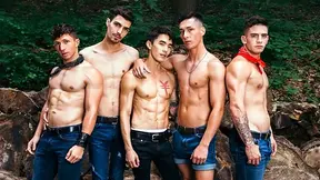 Trying to get off with naturists Leo Grand and Tristan Hunter