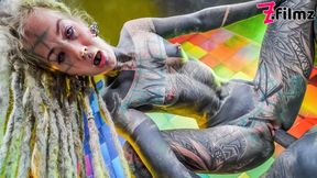 Tattooed hottie Anuskatzz knows how to squirt