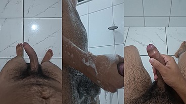 Vem tomar banho com o novinho?