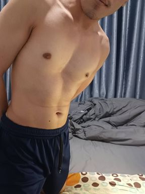 I can't take it anymore. I just finished exercising and I'm exhausted. When I got home, I was instantly horny.