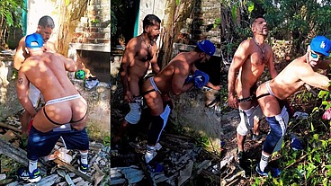 MEU PRIMO BOMBADO DANDO O CU NO CASARÃO ABANDONADO EM FLORIANÓPOLIS