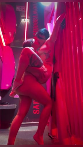 Lesbian Tinder Date at Motel Ends in Rimjob - Anitta Miller &amp; Sweet Kimmi