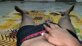 18 years boy Mutthi maarte hue