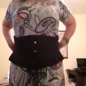 Ladyunfminer a few weeks into waist training in her corset