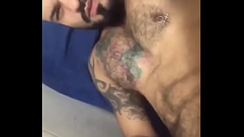 Tomando  porra