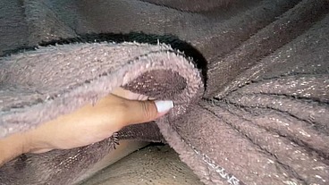 Nossa a pretinha aqui tava num tesão bati uma siririca bem gostosa a bucetinha bem molhadinha os vizinho ouviu meu gemido rsrs
