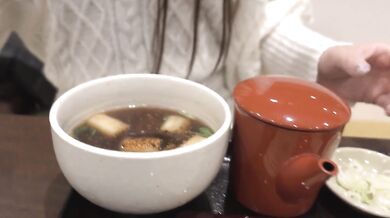 Minami Sojoyama soaking deep in a Japanese onsen alone