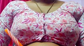 Hot Aunty has sex with Varatia