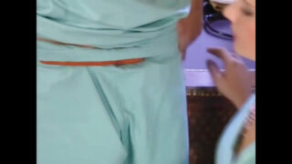 Пышногрудые Катка, Мод Кеннеди и Присцилла Ленн делают минет Ричарду Лангину и Иву Байя перед бурной анальной фистинг-сессией.