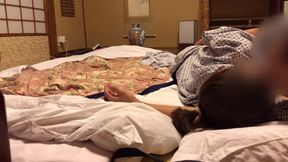 老舗温泉旅館での浴衣セックス 〜勃起したので自分勝手に挿入も、まさかのトイレ中座の失態〜