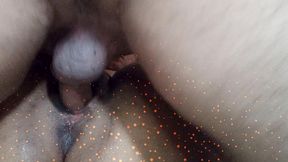 ele leva no cuzinho inverso da esposa e poe tudo no cuzinho dela depois