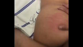 Novinha gozando no pau magrelo