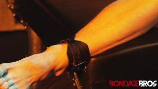 Masturbazione, sega, cazzi, schiavitù, dominazione, intenso – Devin Franco e Grant Ducati con un grosso cazzo tatuato che scopano anali