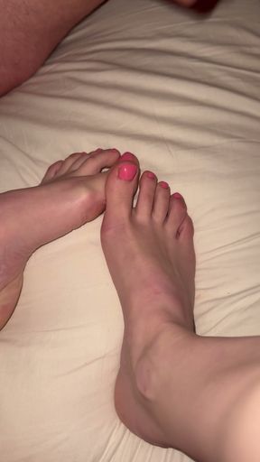 Samantha Campagnolo Get Her Sexy Feet Covered In Cum