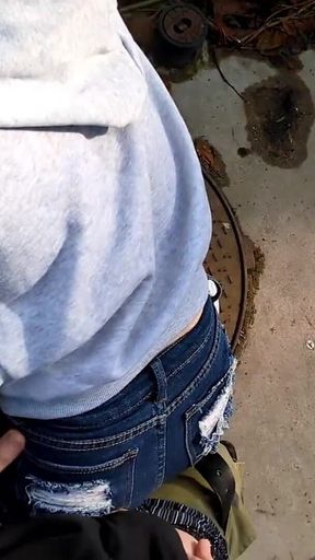 Outdoor Blowjob for Jeans Fan! Tranny Ass Full with Cum and Everyone Can See It!