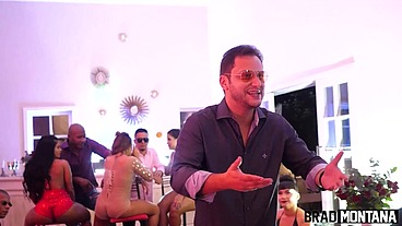 Live Baile do Brad com Elisa Sanches, Luna Oliveira, Shayenne Samara, Pamela Santos, Lina Nakamura, Victoria Dias, Ana Júlia, Marsha Love, Mia Linz, Giovanna Bombom