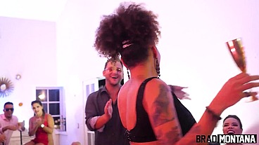 Live Baile do Brad com Elisa Sanches, Luna Oliveira, Shayenne Samara, Pamela Santos, Lina Nakamura, Victoria Dias, Ana Júlia, Marsha Love, Mia Linz, Giovanna Bombom