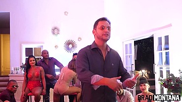 Live Baile do Brad com Elisa Sanches, Luna Oliveira, Shayenne Samara, Pamela Santos, Lina Nakamura, Victoria Dias, Ana Júlia, Marsha Love, Mia Linz, Giovanna Bombom