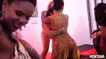 Live Baile do Brad com Elisa Sanches, Luna Oliveira, Shayenne Samara, Pamela Santos, Lina Nakamura, Victoria Dias, Ana Júlia, Marsha Love, Mia Linz, Giovanna Bombom
