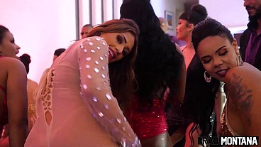 Live Baile do Brad com Elisa Sanches, Luna Oliveira, Shayenne Samara, Pamela Santos, Lina Nakamura, Victoria Dias, Ana Júlia, Marsha Love, Mia Linz, Giovanna Bombom