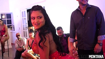 Live Baile do Brad com Elisa Sanches, Luna Oliveira, Shayenne Samara, Pamela Santos, Lina Nakamura, Victoria Dias, Ana Júlia, Marsha Love, Mia Linz, Giovanna Bombom