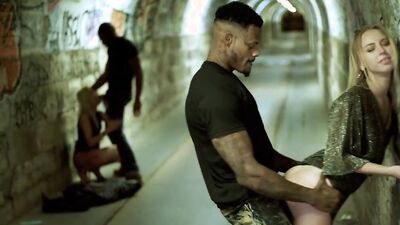 Two glam blonde babes fucked by black guys in a foursome
