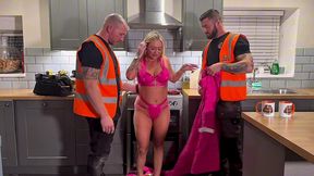 georgie reayy gets double teamed by the tradies with dp