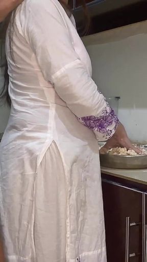 My Pakistani Sister-in-law Is Now Hungry for My Dick(hindi Audio)