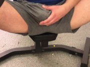 very short Video' 44 ** BULGING at the GYM **