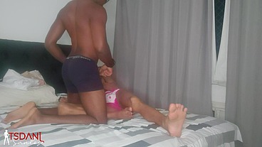 Daniela Santos a Travesti pauzuda fodeu muito seu amigo en sua viagem ao Rio de Janeiro. tsdanisantos