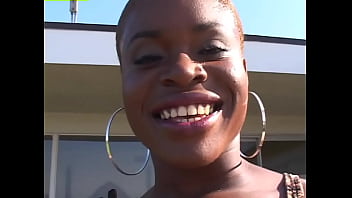 Deepthroat & Cum Swapping with Black Beauty