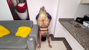 Horny neighbor eats my ass while my husband is away - ANITTA MILLER