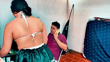 Mucama caliente termina follando con el jefe mientras hacía el aseo – Kitty DJ Bucaramanga