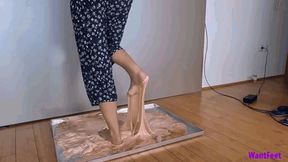 Brazilian Model Barefoot Stuck HD