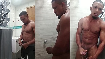 SEGURANÇA SARADO GOSTOSO MOSTRANDO A ROLA