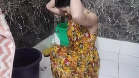 Muslim girl ko college ke bathroom me mms bna liya