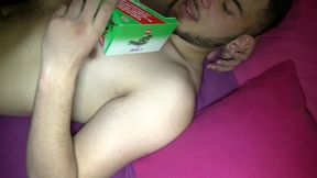 redwan se fait baiser par mon pote deguise en pere noelvoici une video ...