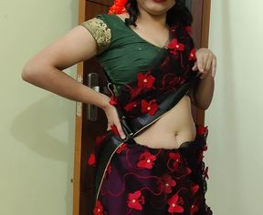 Mallu guy and Indian sexy desi hot tamil aunty in saree having sex and blow job - Dirty talk